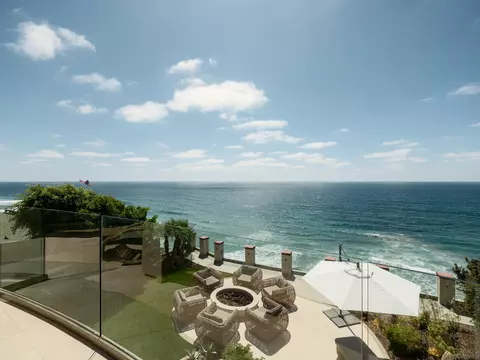 View/Area - 824 Neptune Ave, Encinitas, CA 92024 photo 2 of 5