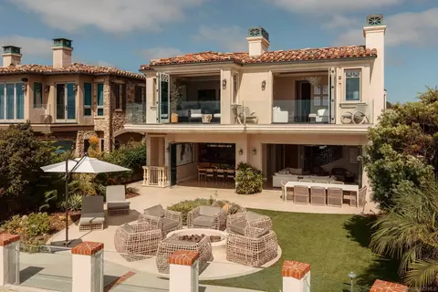 Exterior - 824 Neptune Ave, Encinitas, CA 92024 photo 6 of 8
