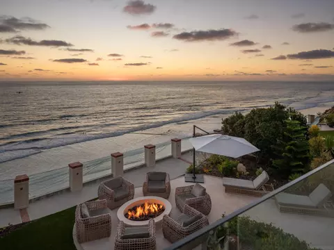 View/Area - 824 Neptune Ave, Encinitas, CA 92024 photo 1 of 5