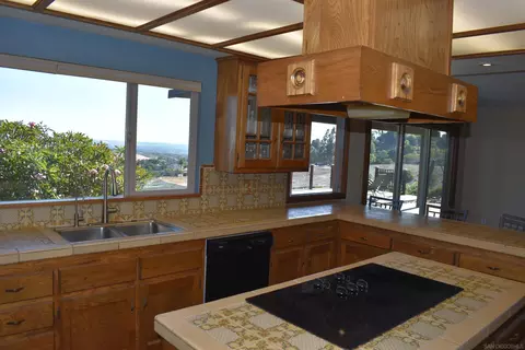 1549 Sleeping Indian Rd, Fallbrook, CA 92028 photo 15