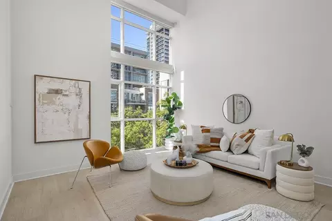 1325 Pacific Hwy #313, San Diego, CA 92101
