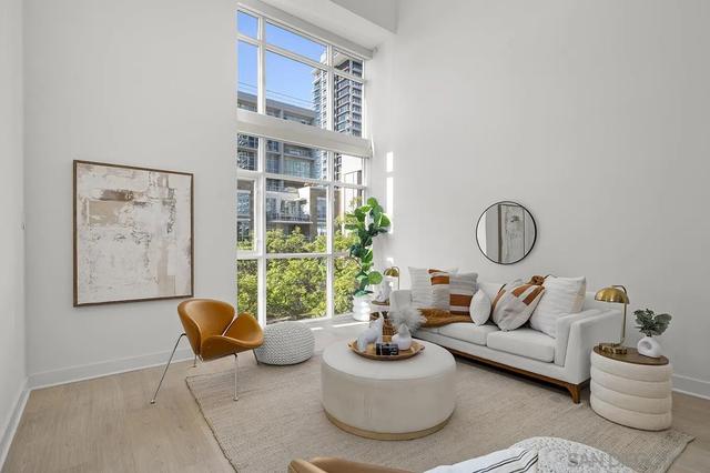 1325 Pacific Hwy #313, San Diego, CA 92101