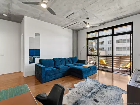 527 10th Ave #402, San Diego, CA 92101