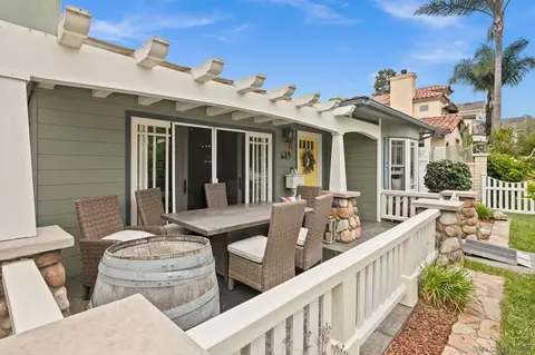 Exterior - 649 I Ave, Coronado, CA 92118 photo 5 of 9