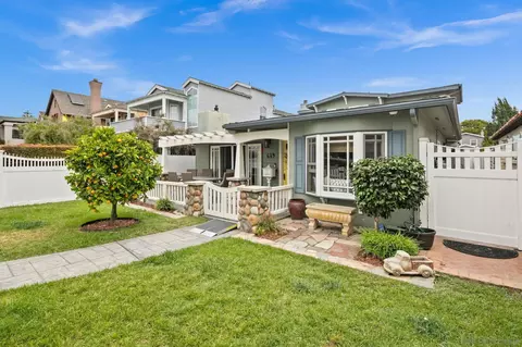 Exterior - 649 I Ave, Coronado, CA 92118 photo 4 of 9