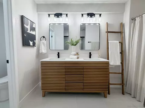 Bath - 1515 Goldrush Way, Oceanside, CA 92057 photo 1 of 2