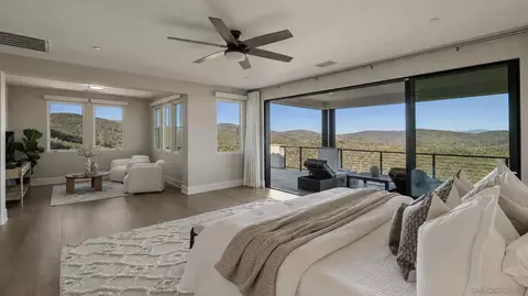 Bedroom - 3947 Rancho Smt, Encinitas, CA 92024 photo 2 of 9
