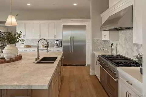Kitchen - 3947 Rancho Smt, Encinitas, CA 92024 photo 4 of 5