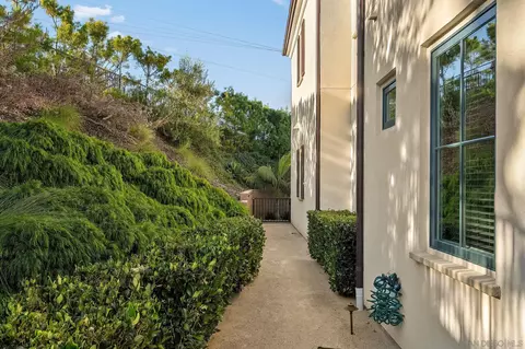 Exterior - 3947 Rancho Smt, Encinitas, CA 92024 photo 8 of 9