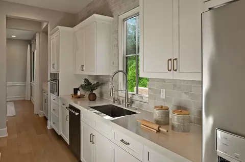 Kitchen - 3947 Rancho Smt, Encinitas, CA 92024 photo 5 of 5