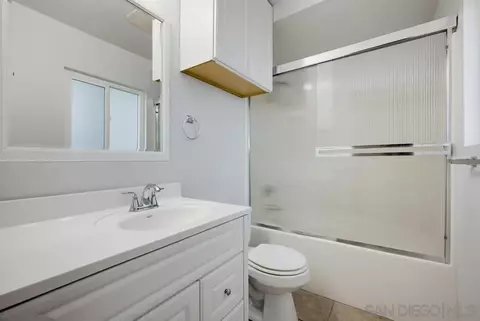 Bath - 30559 Moontide, Temecula, CA 92592 photo 1 of 1