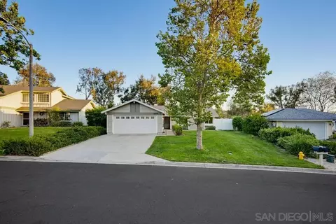 Exterior - 30559 Moontide, Temecula, CA 92592 photo 5 of 6