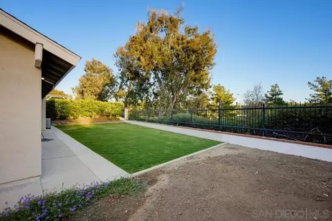 Exterior - 30559 Moontide, Temecula, CA 92592 photo 10 of 13