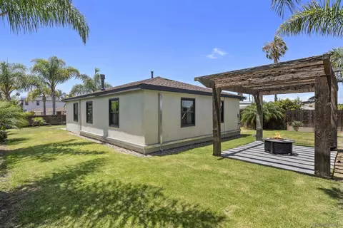 Exterior - 1053 4th St, Imperial Beach, CA 91932 photo 11 of 12