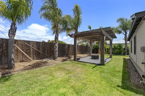 Exterior - 1053 4th St, Imperial Beach, CA 91932 photo 7 of 12