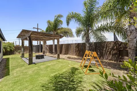 Exterior - 1053 4th St, Imperial Beach, CA 91932 photo 6 of 12