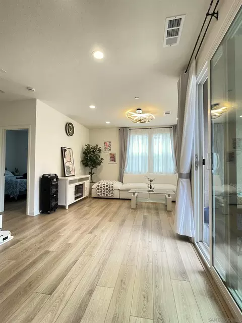 2708 Juniper Berry St, Spring Valley, CA 91977 photo 4