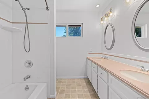 Bath - 9193 Vista Entrada, Lakeside, CA 92040 photo 6 of 6