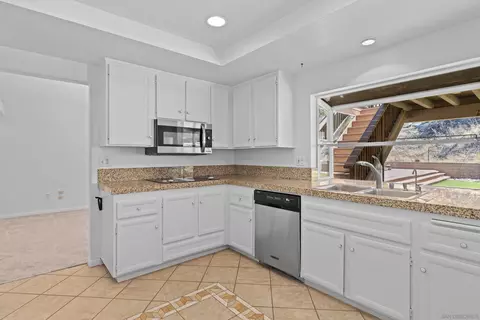 Kitchen - 9193 Vista Entrada, Lakeside, CA 92040 photo 3 of 5