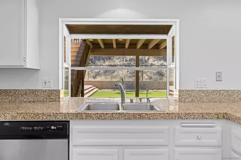 Kitchen - 9193 Vista Entrada, Lakeside, CA 92040 photo 4 of 5