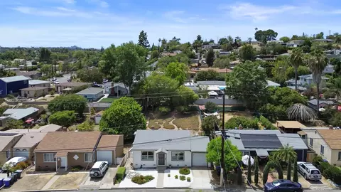 View/Area - 4470 Olive Ave, La Mesa, CA 91942 photo 2 of 4