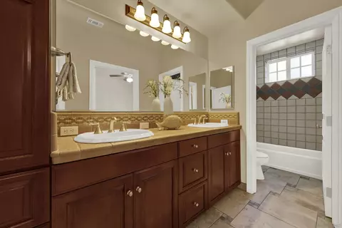 Bath - 14025 High Sierra Rd, Poway, CA 92064 photo 3 of 10