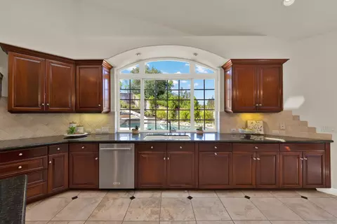 Kitchen - 14025 High Sierra Rd, Poway, CA 92064 photo 3 of 5