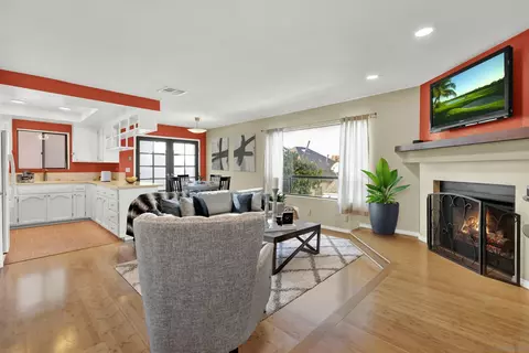 4585 51st #4, San Diego, CA 92115