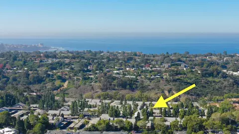 View/Area - 8650 Via Mallorca #E, La Jolla, CA 92037 photo 2 of 2