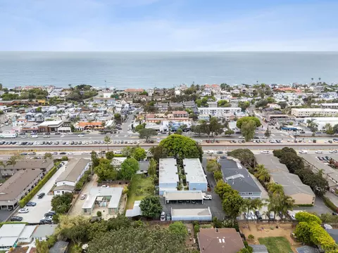 View/Area - 981 N Vulcan Ave #7, Encinitas, CA 92024 photo 6 of 8