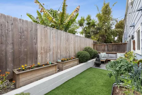 Exterior - 981 N Vulcan Ave #7, Encinitas, CA 92024 photo 5 of 9