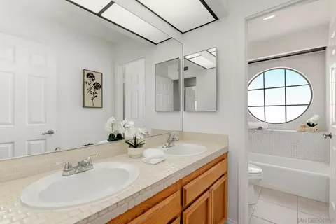 Bath - 5537 Lesa, La Mesa, CA 91942 photo 3 of 3