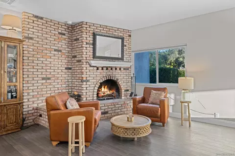Living - 1829 Via Corina, Alpine, CA 91901 photo 2 of 6