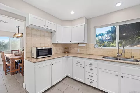 Kitchen - 1829 Via Corina, Alpine, CA 91901 photo 3 of 5