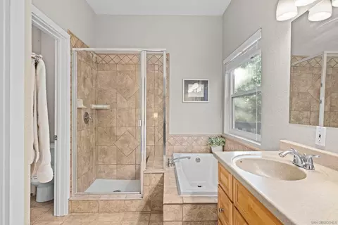 Bath - 1829 Via Corina, Alpine, CA 91901 photo 2 of 4