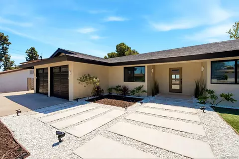 Exterior - 4222 Helix Del Sur, La Mesa, CA 91941 photo 7 of 9