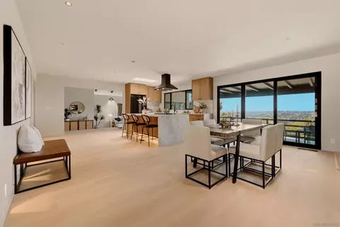 Dining - 4222 Helix Del Sur, La Mesa, CA 91941 photo 1 of 4