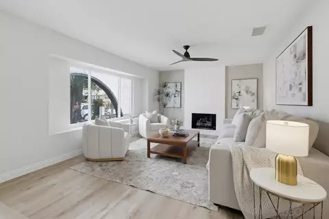Living - 15356 Via Sansal, Poway, CA 92064 photo 2 of 4