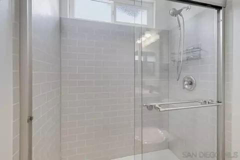 Bath - 15356 Via Sansal, Poway, CA 92064 photo 2 of 2
