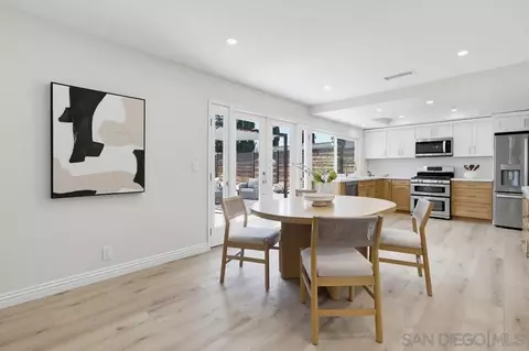 Dining - 15356 Via Sansal, Poway, CA 92064 photo 1 of 3