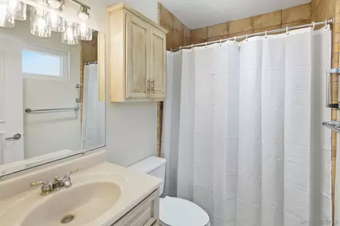 Bath - 14550 Dehia St, Poway, CA 92064 photo 2 of 3