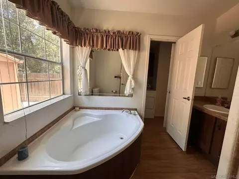 Bath - 14062 Fernbrook Dr, Ramona, CA 92065 photo 2 of 3