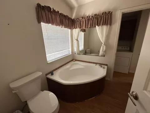Bath - 14062 Fernbrook Dr, Ramona, CA 92065 photo 1 of 3