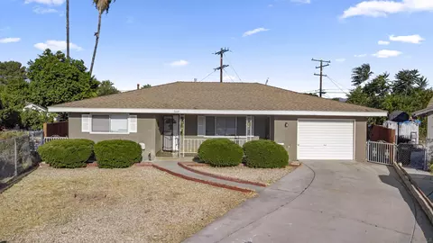560 Hart St, Hemet, CA 92543