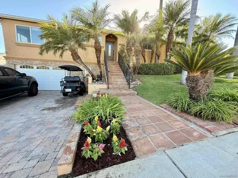 4886 Jewell St, San Diego, CA 92109
