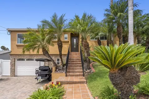 4886 Jewell St, San Diego, CA 92109