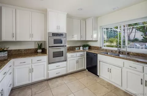 6823 Corintia St, Carlsbad, CA 92009 photo 16