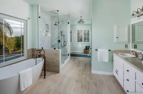 6823 Corintia St, Carlsbad, CA 92009 photo 5