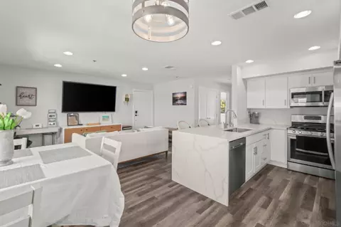 Kitchen - 103 Mangano, Encinitas, CA 92024 photo 4 of 7