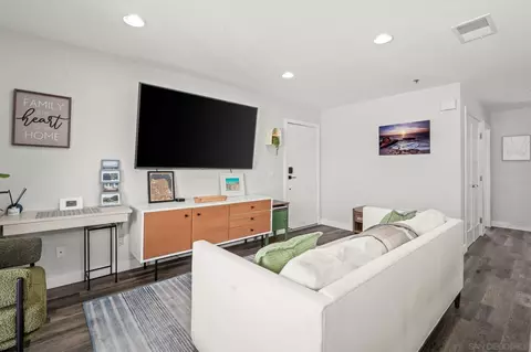 Living - 103 Mangano, Encinitas, CA 92024 photo 3 of 4